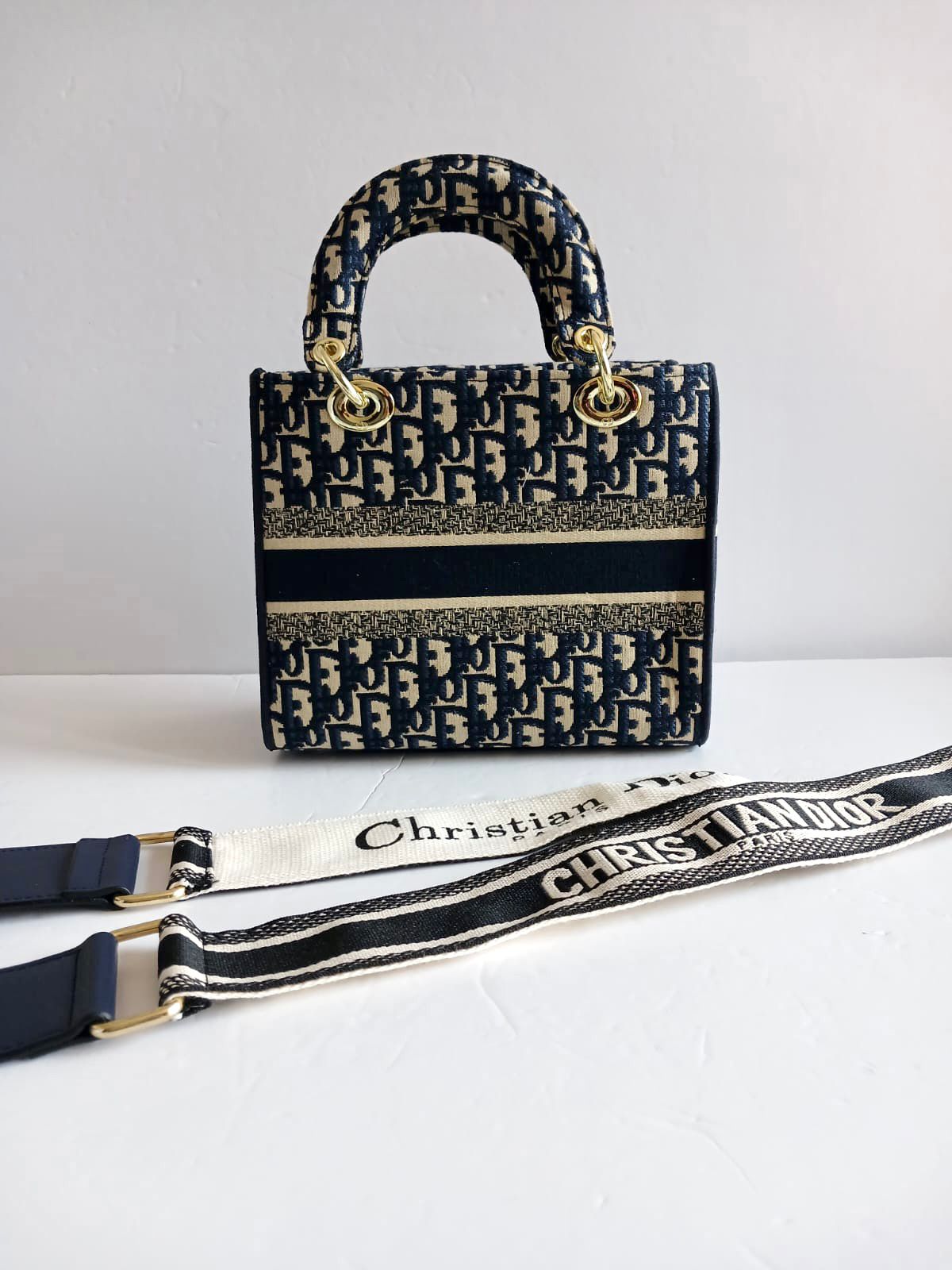 CHRISTIAN DIOR Bag