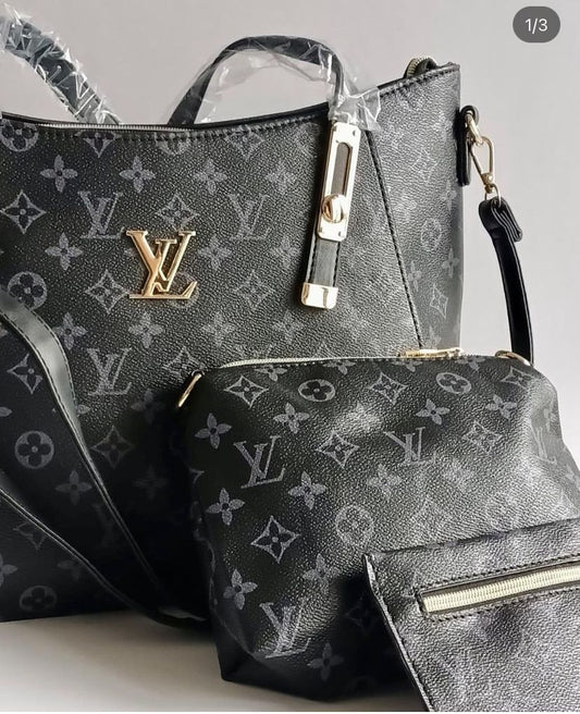 LOUIS VUITTON- Set