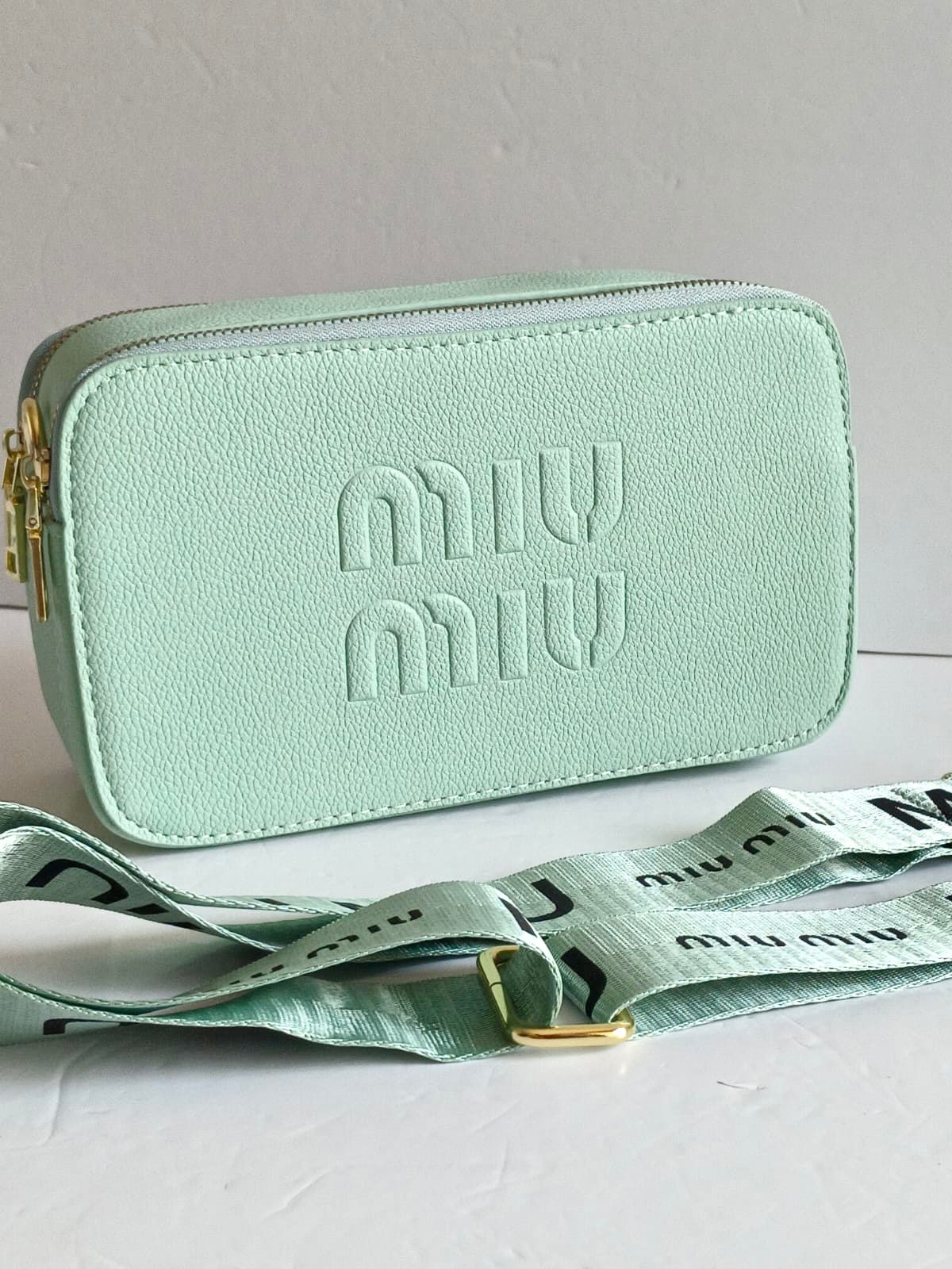 MIU MIU- Camara bag